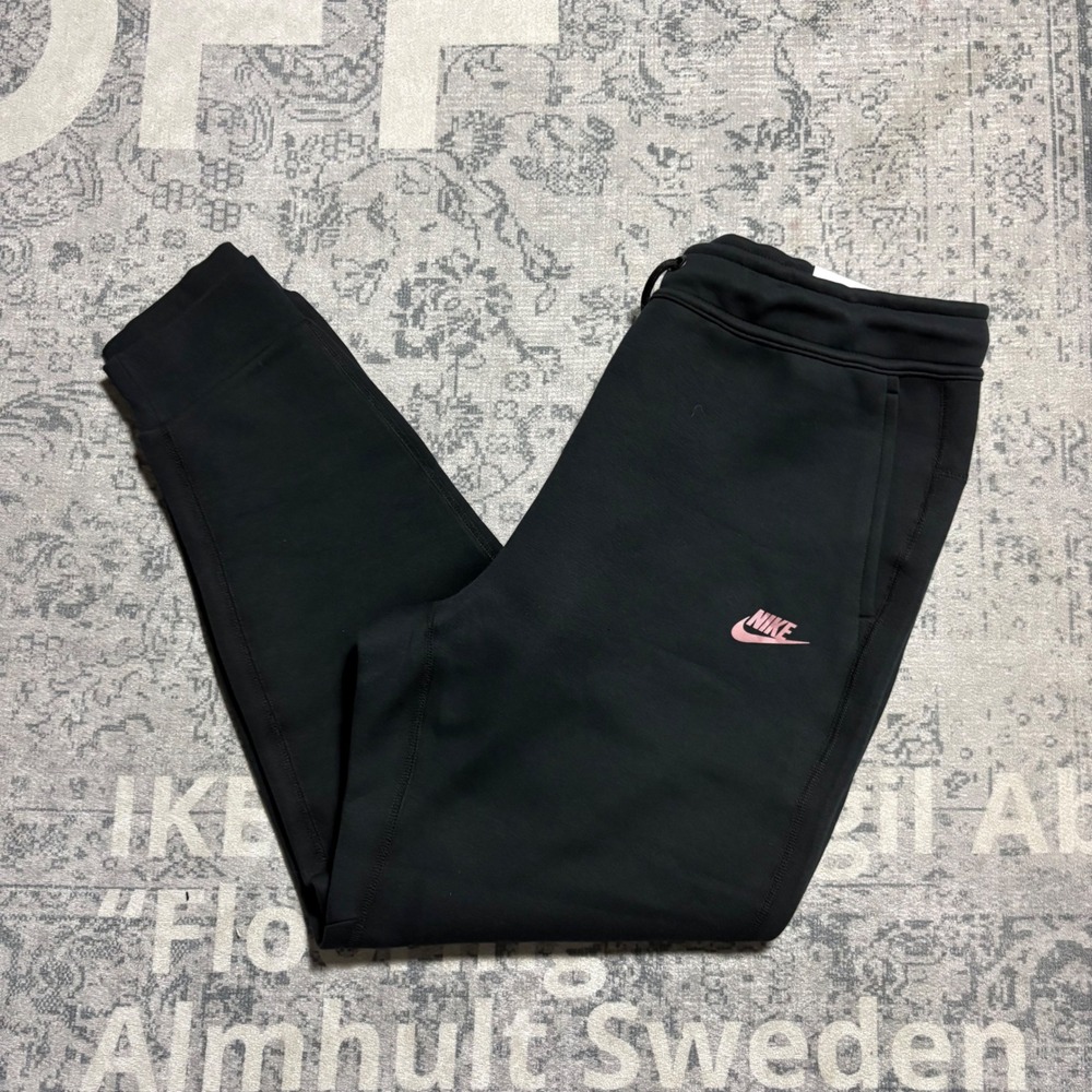 Nike x SYNC Tech Fleece Joggers Mens XL Black Pink Collaboration Sweatpants NWT